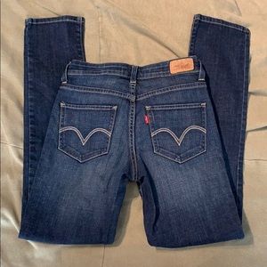 Levi’s mid rise skinny jeans
